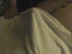 Rubia se quita la po ...