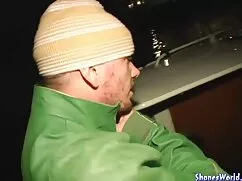 Mano trabajando para ...